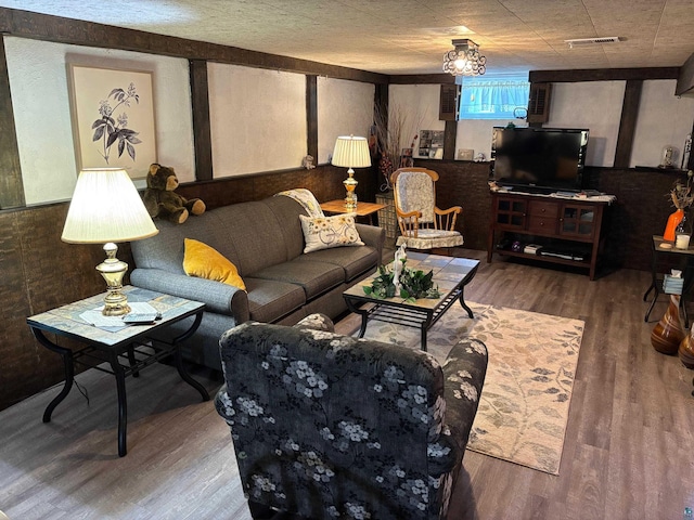1264 92nd Ave W, Duluth, MN 55808 - living room featuring wood finished floors