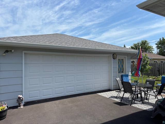 1264 92nd Ave W, Duluth, MN 55808 - garage featuring driveway