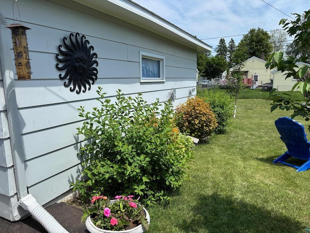 1264 92nd Ave W, Duluth, MN 55808 - view of grassy yard