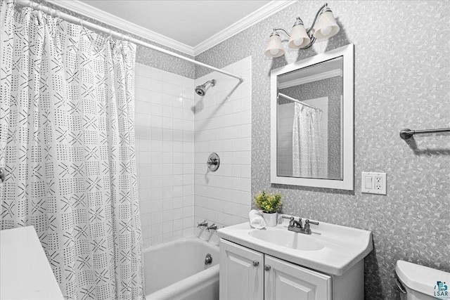 2807 E 2nd St, Duluth, MN 55812 - full bath featuring ornamental molding, vanity, shower / tub combo with curtain, and wallpapered walls