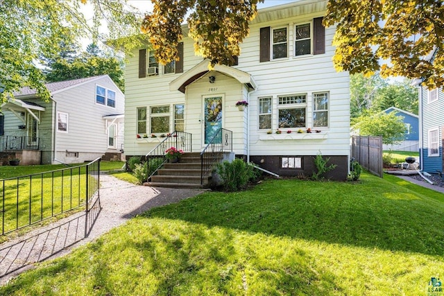 2807 E 2nd St, Duluth, MN 55812 - view of front facade