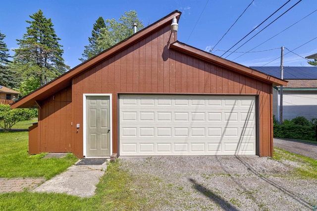 4128 Gladstone St, Duluth, MN 55804 - view of detached garage