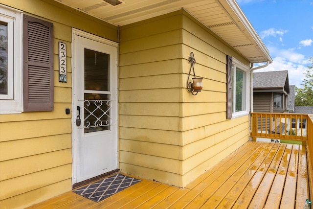 2323 Catskill St, Duluth, MN 55811 - view of exterior entry with a deck