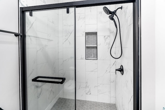 5122 Hermantown Rd Unit 5122, Hermantown, MN 55810 - full bath with a marble finish shower