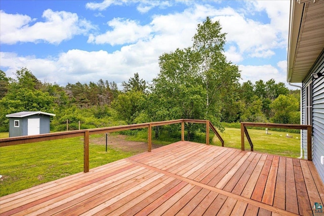 4414 Midway Rd, Hermantown, MN 55811 - deck featuring a shed and a yard