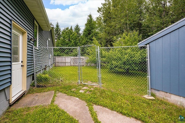 4414 Midway Rd, Hermantown, MN 55811 - view of yard with a gate