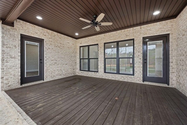 deck with ceiling fan