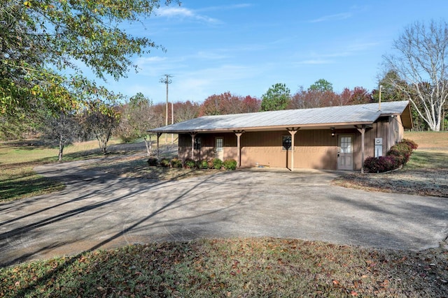 view of side of property