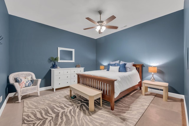 bedroom with ceiling fan