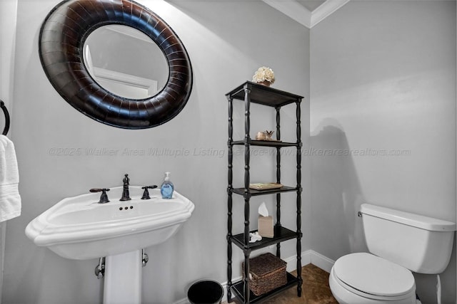 187 S Pointe Dr, Arley, AL 35541 - half bath with crown molding, toilet, and baseboards
