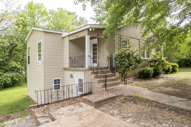 409 W 13th St, Jasper, AL 35501 - view of front of home with a front yard