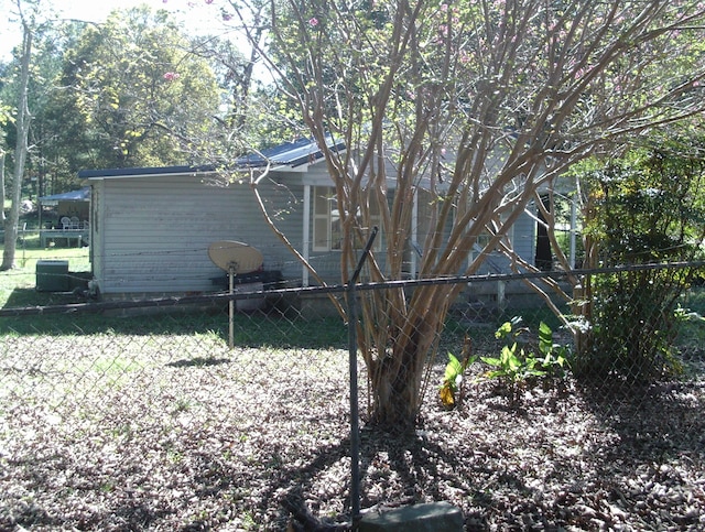 2665 Holly Rd, Jasper, AL 35501 - view of side of property featuring fence