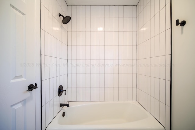 bathroom featuring shower / bath combination