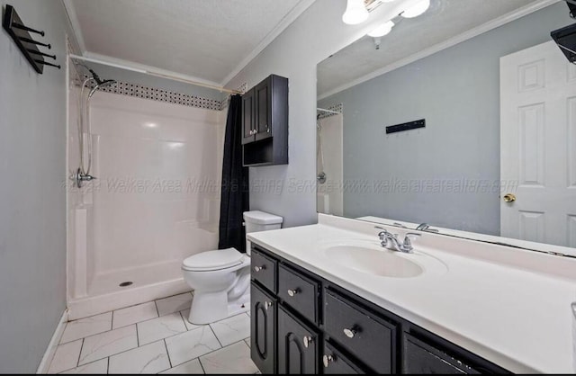 bathroom with a shower with curtain, vanity, a textured ceiling, crown molding, and toilet