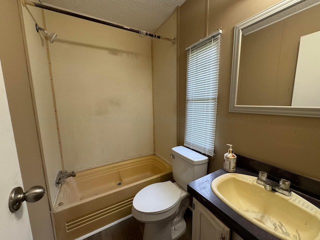 8502 Old Bagley Rd, Dora, AL 35062 - full bathroom featuring a textured ceiling, bathing tub / shower combination, and vanity