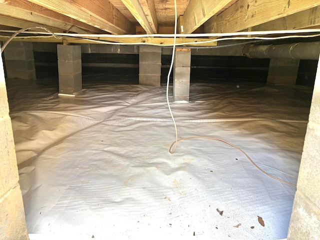 1768 Pineywoods Sipsey Rd, Jasper, AL 35504 - inside crawl space