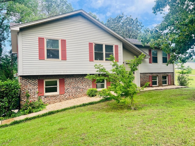 1945 NW Academy Dr, Fayette, AL 35555 - photo 1