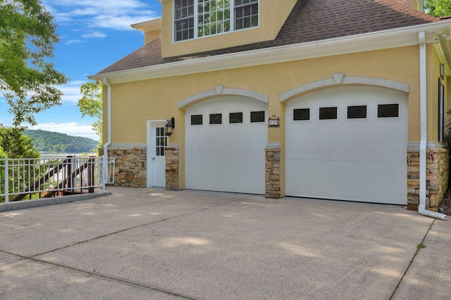 129 County Road 293, Cullman, AL 35057 - garage with driveway and fence
