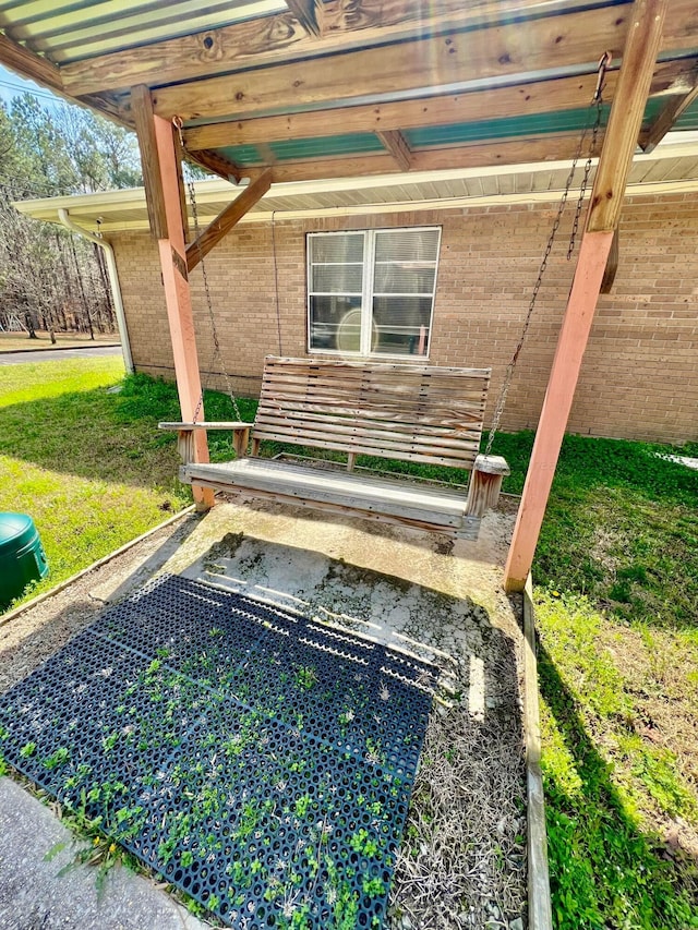 9670 Smith Lake Rd, Jasper, AL 35504 - exterior view of brick siding
