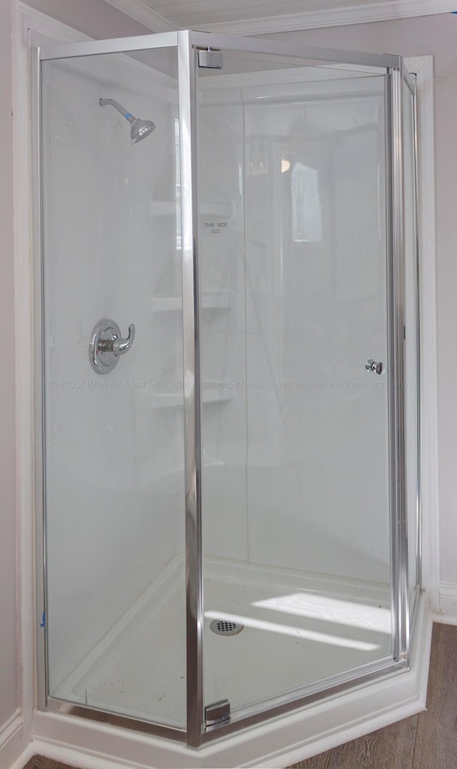 713 Hillsdale Rd, Jasper, AL 35504 - bathroom featuring a shower stall