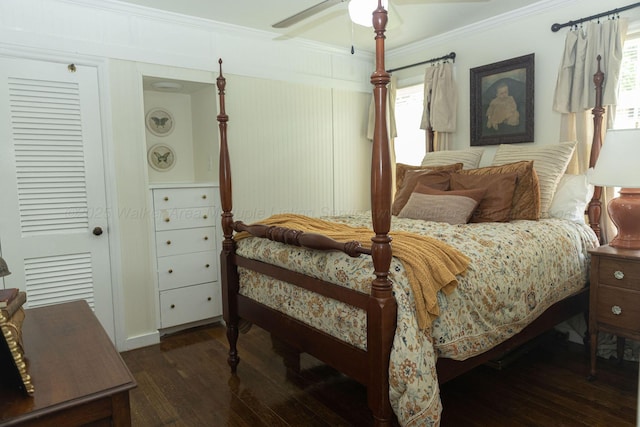 605 W 6th St, Jasper, AL 35501 - bedroom with wood-type flooring, ornamental molding, multiple windows, and a ceiling fan