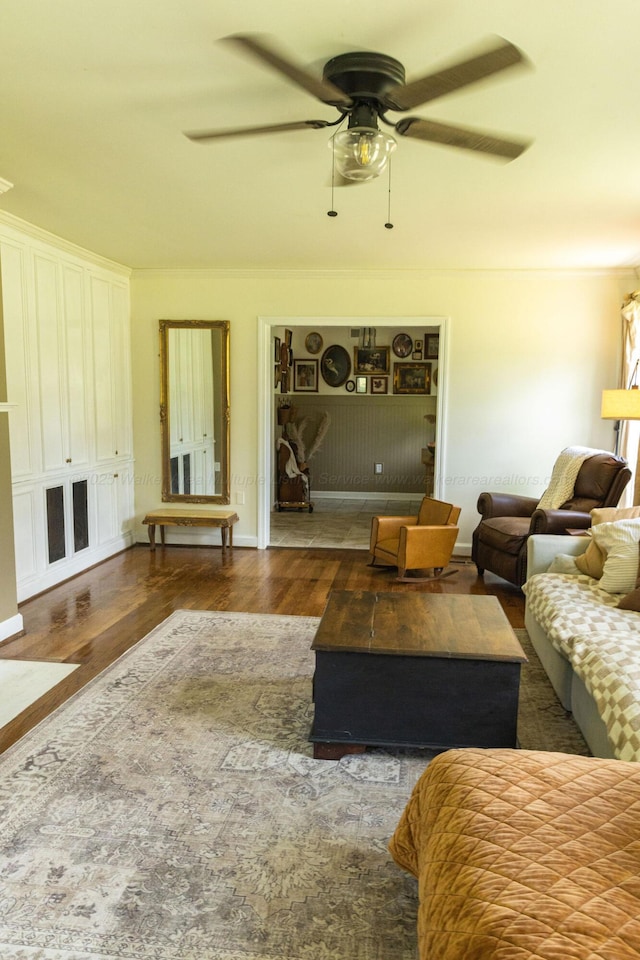 605 W 6th St, Jasper, AL 35501 - living room featuring wood finished floors and ceiling fan
