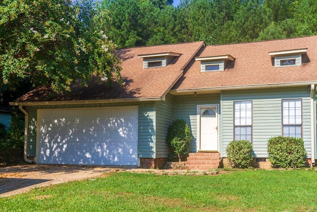501 Duskin Rd, Jasper, AL 35504 - view of front facade with a front yard, a garage, roof with shingles, and entry steps