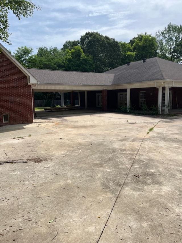 130 Quail Run Dr, Winfield, AL 35594 - view of front of home with brick siding and driveway