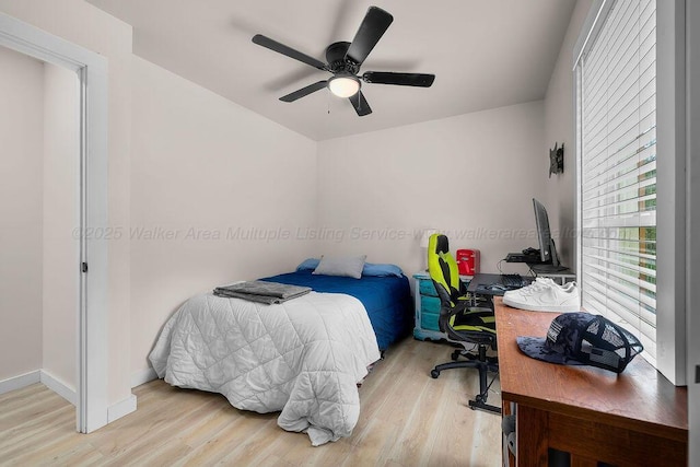 69 Oak Dr, Jasper, AL 35501 - bedroom featuring wood finished floors, a desk, and ceiling fan