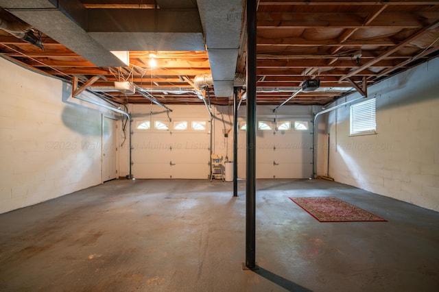 1925 Sharon Blvd, Dora, AL 35062 - garage featuring concrete block wall and a garage door opener