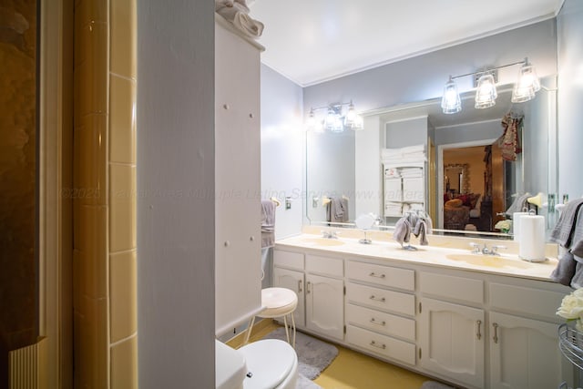 1925 Sharon Blvd, Dora, AL 35062 - bathroom with connected bathroom, double vanity, and toilet