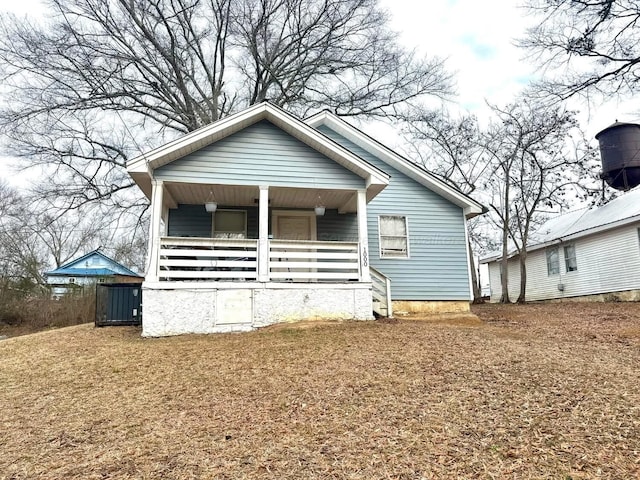 bungalow featuring covered porch