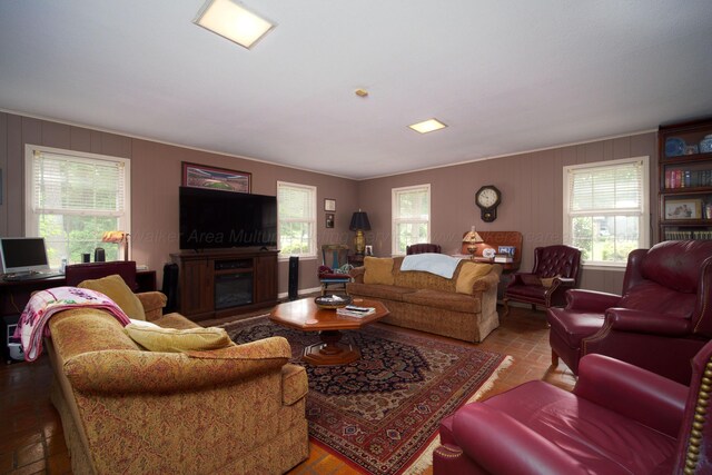 1004 Quarry Rd, Jasper, AL 35501 - living area featuring plenty of natural light