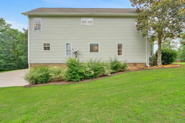 539 Hayfield Dr, Dora, AL 35062 - view of home's exterior featuring a yard and concrete driveway