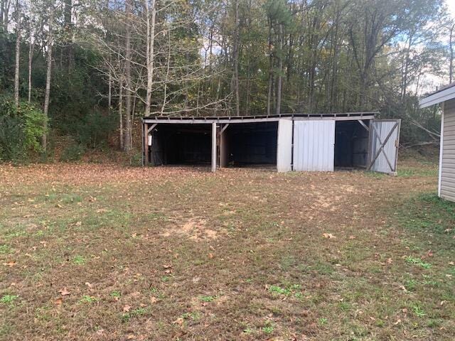 view of outbuilding