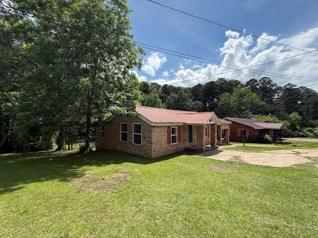 411 NW 3rd St, Fayette, AL 35555 - photo 2