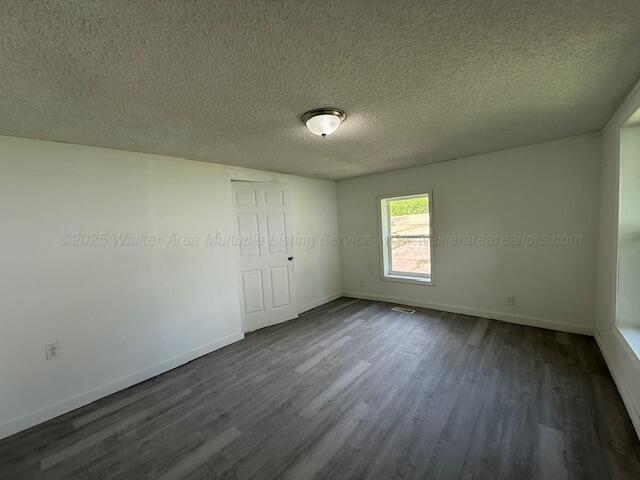 411 NW 3rd St, Fayette, AL 35555 - photo 8