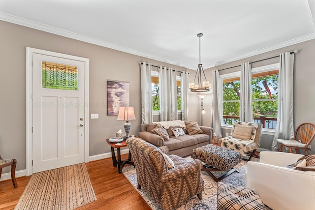136 Grand Magnolia, Jasper, AL 35504 - living room featuring ornamental molding, light wood-type flooring, and baseboards