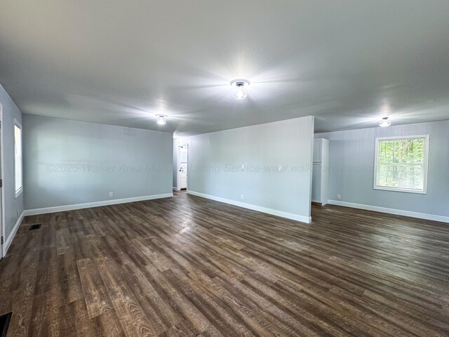 2214 SW 8 Th Ave, Fayette, AL 35555 - spare room with dark wood finished floors