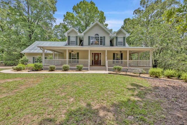 5305 Split Rail Dr, Jasper, AL 35503 - farmhouse inspired home with covered porch, a ceiling fan, and a front yard