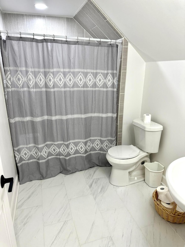 4963 Littleville Rd, Haleyville, AL 35565 - full bathroom featuring marble finish floors and a shower with curtain