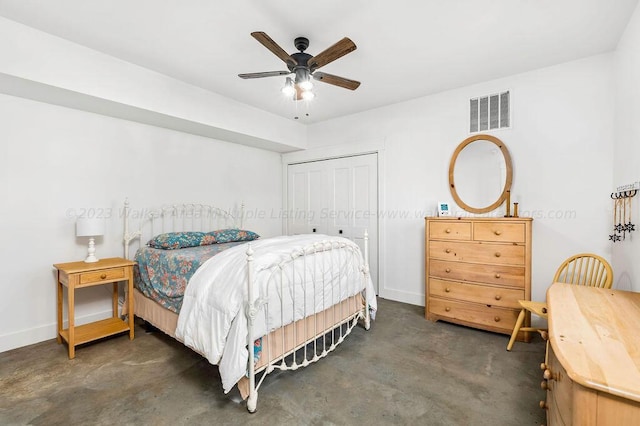 bedroom featuring a closet and ceiling fan