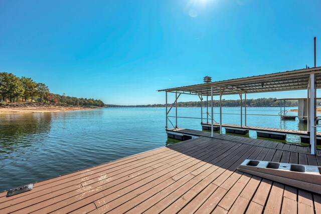 view of yard with a water view