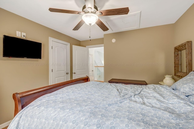 bedroom with ceiling fan