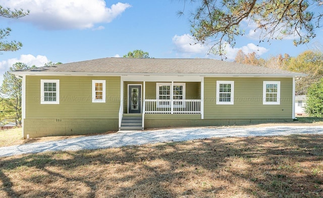 single story home with a porch