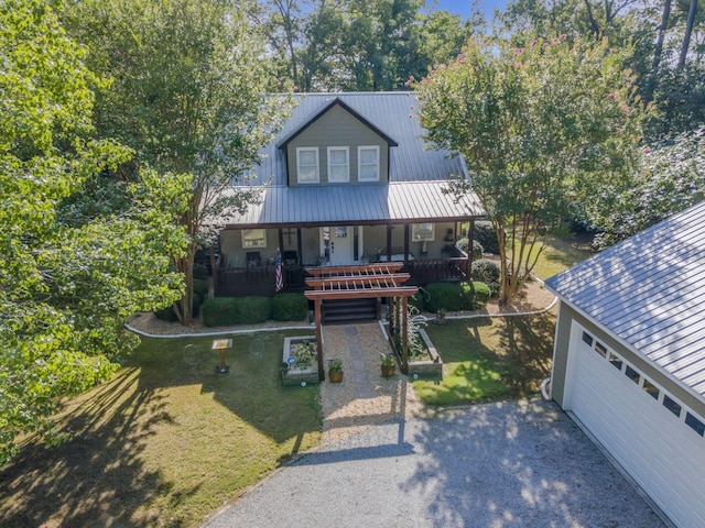 view of front of house featuring a porch and a front lawn