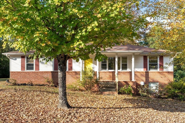 view of front of property