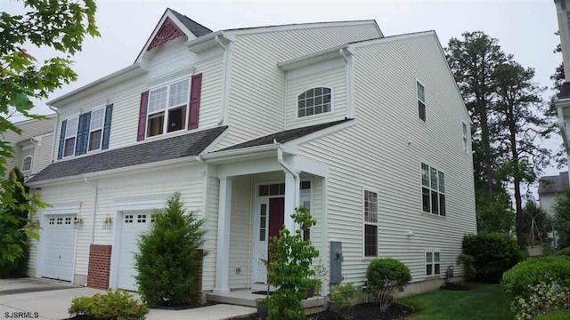 view of front facade with a garage