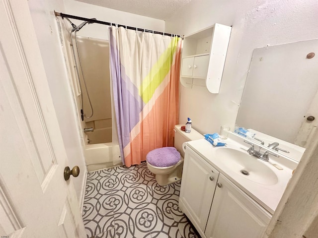 full bathroom with a textured ceiling, shower / bath combo with shower curtain, tile floors, toilet, and large vanity