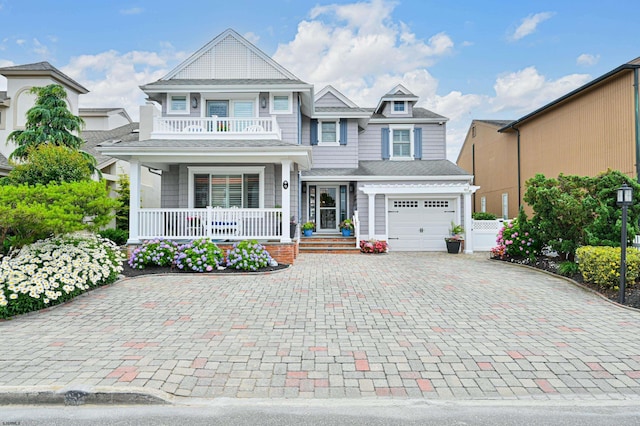 view of front of house featuring a garage